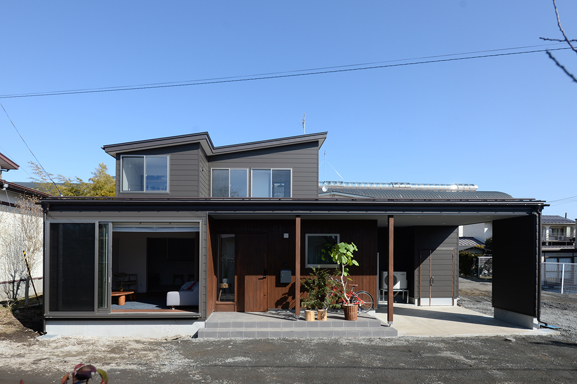 八戸のシックでモダンな住宅